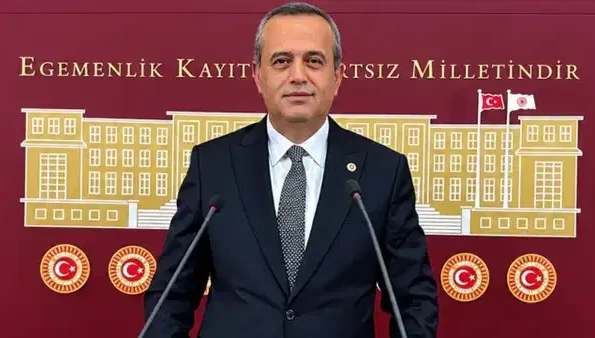 Meclis'te Yeni Yol Grubu düştü