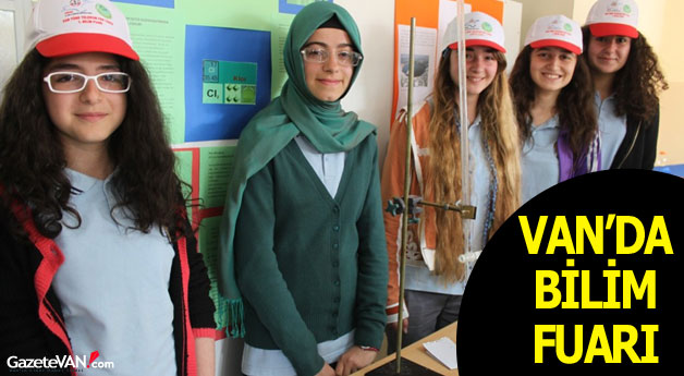 Edremit ilçesindeki Türk Telekom Fen Lisesi'nde Bilim Fuarı