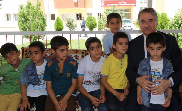 Başkan Yılmaz, Sevgi Evlerini Ziyaret Etti