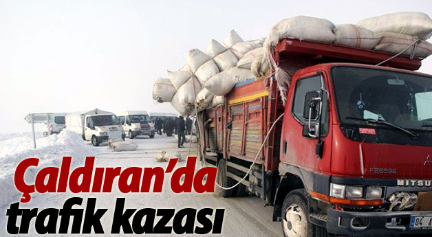 Çaldıran’da maddi hasarlı trafik kazası