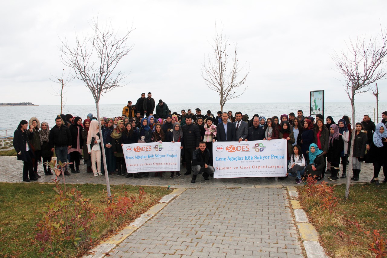 Muradiye hem’den sinema ve gezi organizasyonu