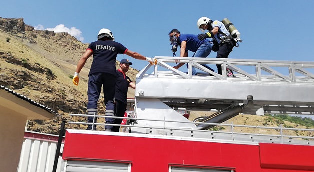 Çatak'ta hastanede yangın tatbikatı