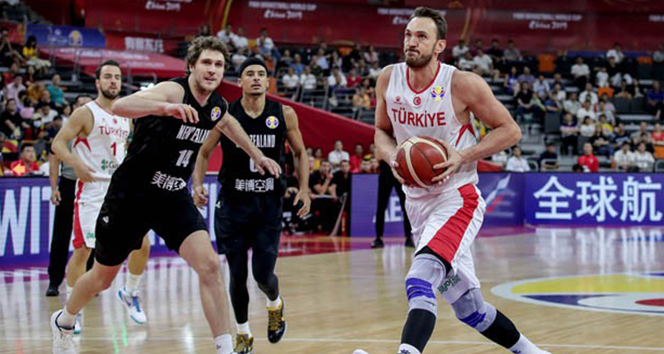 On iki Dev Adam, Yeni Zelanda'ya 102-101 kaybetti