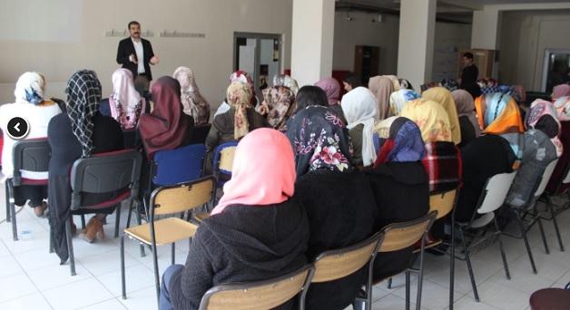 Muradiye’de Kadına Yönelik Şiddetle Mücadele Eğitimi semineri