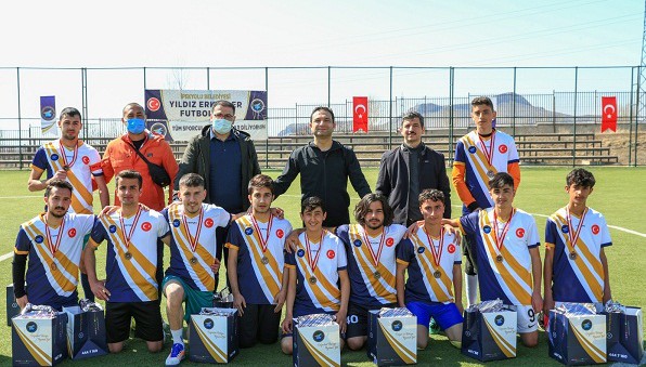 İpekyolu Belediyesinden ‘Yıldız Erkekler Futbol Turnuvası'