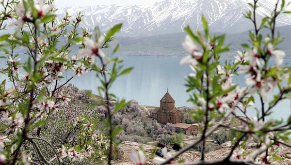 Akdamar Adası'nda pandemi sessizliği