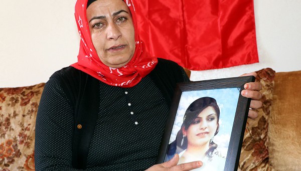 PKK'nın kaçırdığı kızına seslendi: Gel teslim ol!