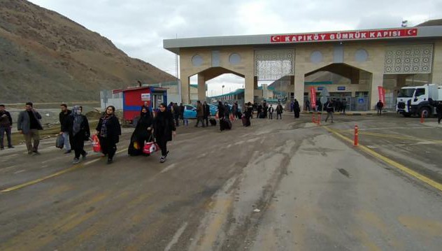 Kapıköy Sınır Kapısı'nda 'Muhteşem Cuma' yoğunluğu (VİDEO)