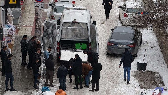 Van'da uyuşturucu bağımlısı 2 genç hayatını kaybetti!