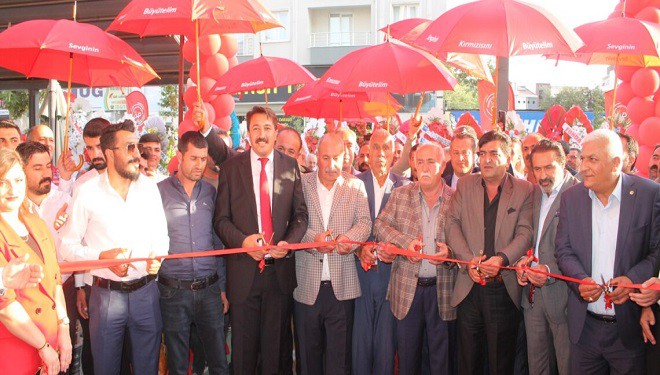 Van TSO Başkan adayı İzzet Çoban İskele Caddesi'nde seçim ofisini açtı