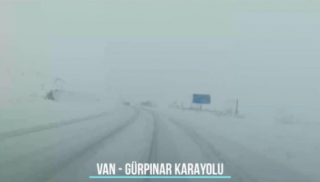 Van polisi yol durumunu çektiği video ile sürücüleri bilgilendirdi