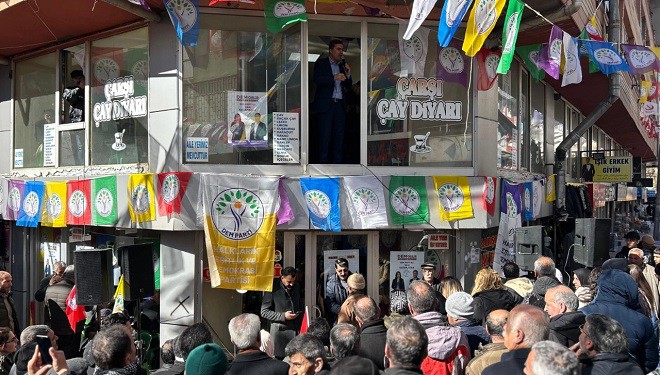 DEM Parti Tuşba'da yoğun katılımla seçim bürosu açtı!