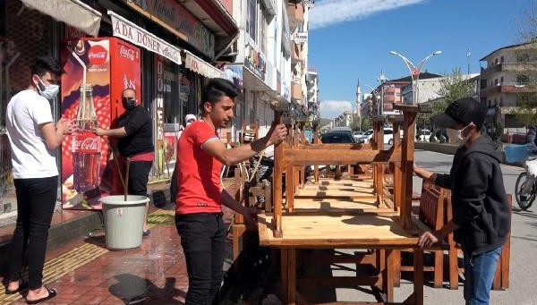 Van'daki Lokanta ve Kafelerde Normalleşme Hazırlığı