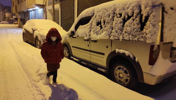 Van merkezde taşımalı eğitim veren okullar tatil edildi