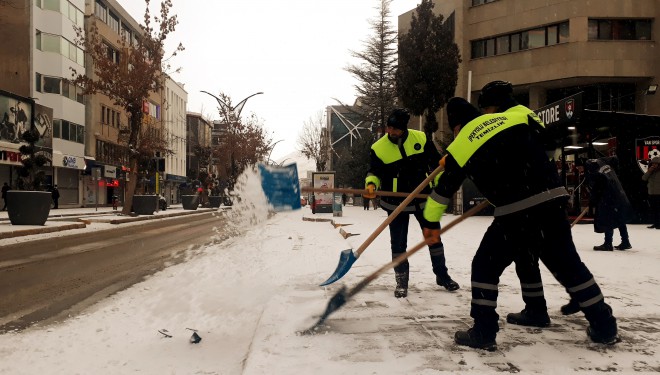 Van’da kar yağışı