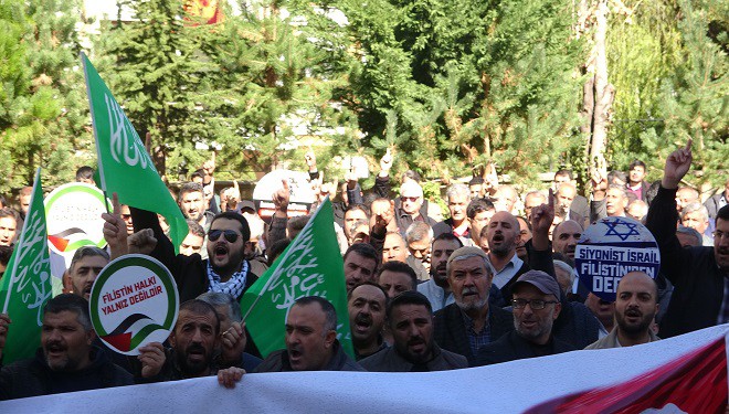 İsrail’in Gazze’deki katliamları Van, Hakkari ve Bitlis'te protesto edildi