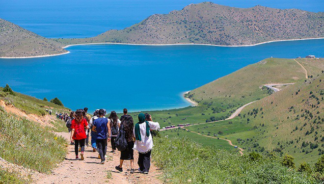 Van Büyükşehir Belediyesi’nden doğa yürüyüşü ve fotoğraf etkinliği 